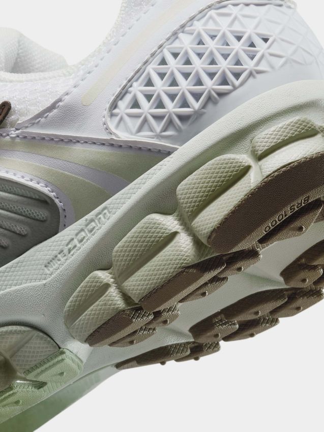 Кросівки жіночі Nike Zoom Vomero 5 (FJ2028-103) FJ2028-103 фото