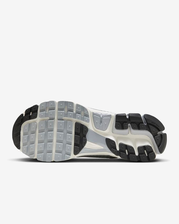 Кросівки чоловічі Nike Zoom Vomero 5 (FD9919-001) FD9919-001 фото
