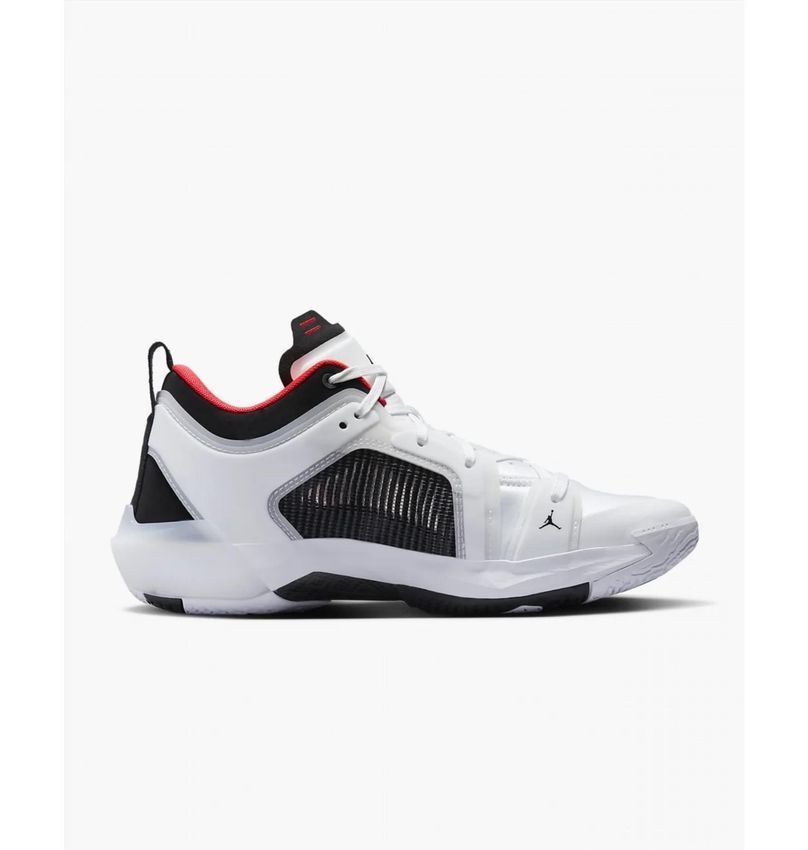 Кросівки чоловічі Nike Air Jordan 37 Low Sneakers (DQ4122-100) DQ4122-100 фото