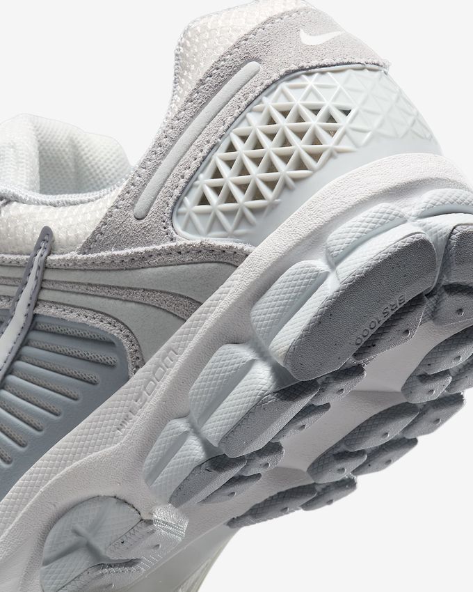 Кросівки унісекс Nike Zoom Vomero 5 (HQ0458-001) HQ0458-001 фото